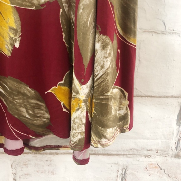 Red Floral Cold Shoulder Dress - Picture 5 of 6